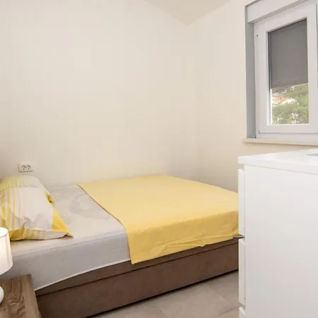 Appartamento With Parking Space - Lozice, - 21777