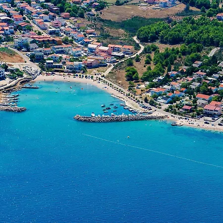 With Parking Space - Lozice, - 21777 アパート *