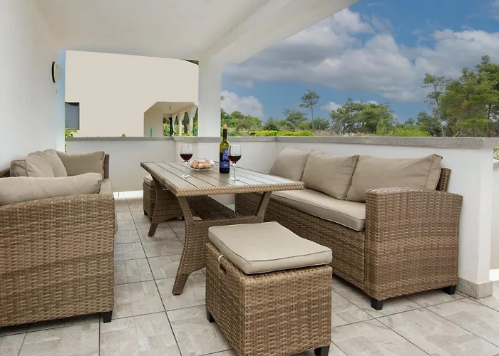 アパート With Parking Space - Lozice, - 21777 *